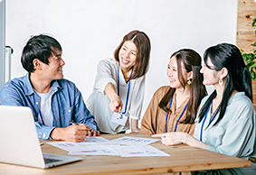 印刷会社でも制作会社でもないサービスを提供